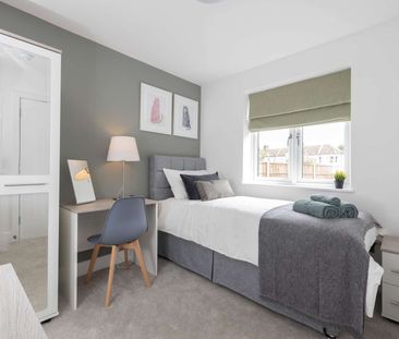 Burnell Avenue Room 5 - Photo 5