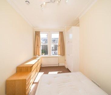 6 bedroom flat to rent - Photo 4