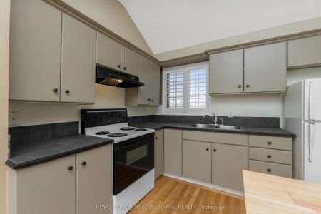 12 Station Street #Upper Unit - Photo 2