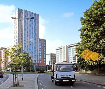 A 2 bedroom apartment available in the recently completed Thames Qu... - Photo 3