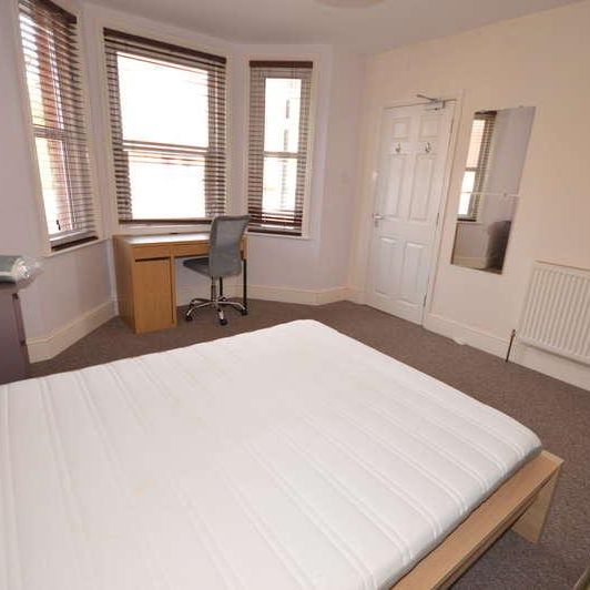 Waterloo Road, Winton, BH9 - Photo 1