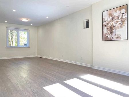 For Lease - 134 Manor Road, Toronto, Ontario - Photo 4