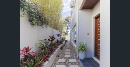 Luxury Waterfront Villa for Lease – Sanctuary Cove - Photo 3