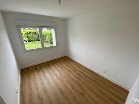 MONTGERMONT, à deux pas du centre et à proximité immédiate de RENNES, maison en campagne entièr... - Photo 2