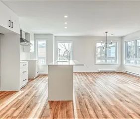 1 room apartment of 111m² in Lavaltrie - Photo 2
