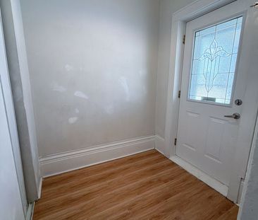 For Lease - 432 CHARLOTTE Street, London East, Ontario - Photo 2