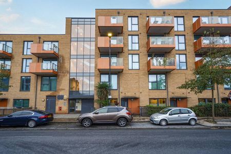 1 bedroom flat to rent - Photo 2