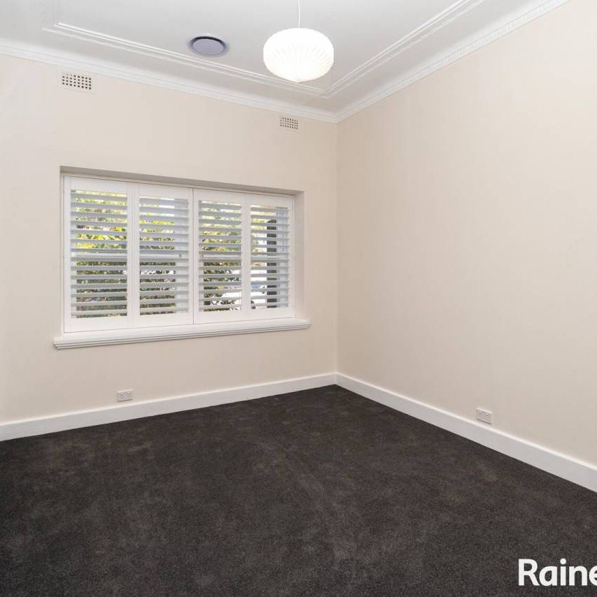 FULLY RENOVATED CENTRAL HOME - Photo 1