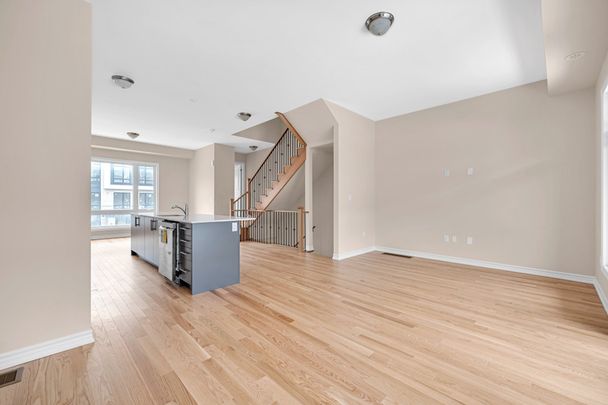 For Lease - 3090 Meadowridge Drive, Oakville, Ontario - Photo 1