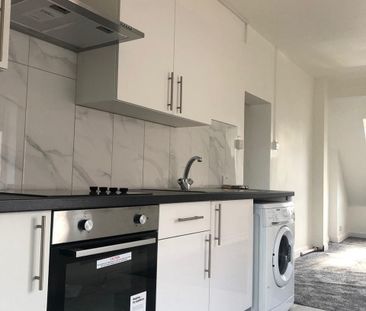 Room in a Shared House, Campden Crescent, HA0 - Photo 4