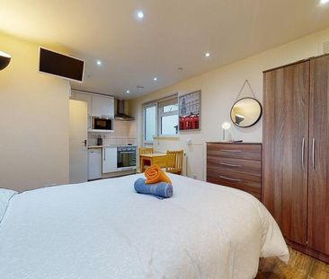 Studio to rent - Photo 4