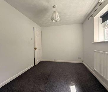 Grove Road, Southampton, Hampshire, SO15 - Photo 2