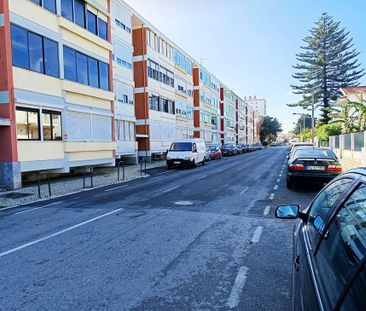 Carcavelos e Parede, Lisbon - Photo 3