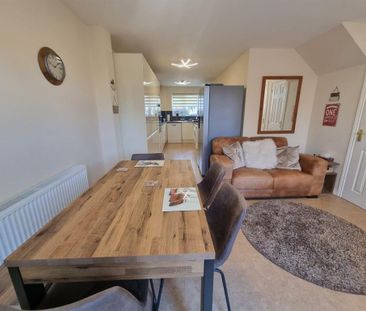 3 Bed Terraced House, Chorley Way, CV6 - Photo 2