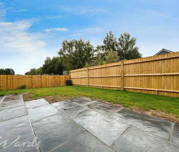 2 bedroom semi-detached house to rent - Photo 4