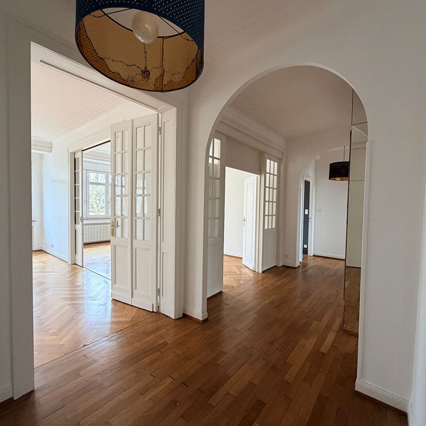 Location Appartement 5 pièces 148m² - Photo 1