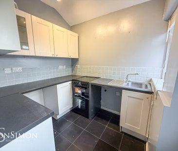 Burnley Road East - Photo 4