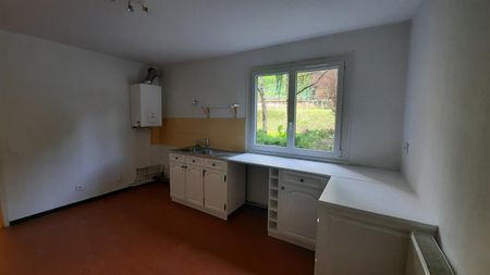 Location Appartement 4 pièces 94m² STE FOY LES LYON 69110 - Photo 3