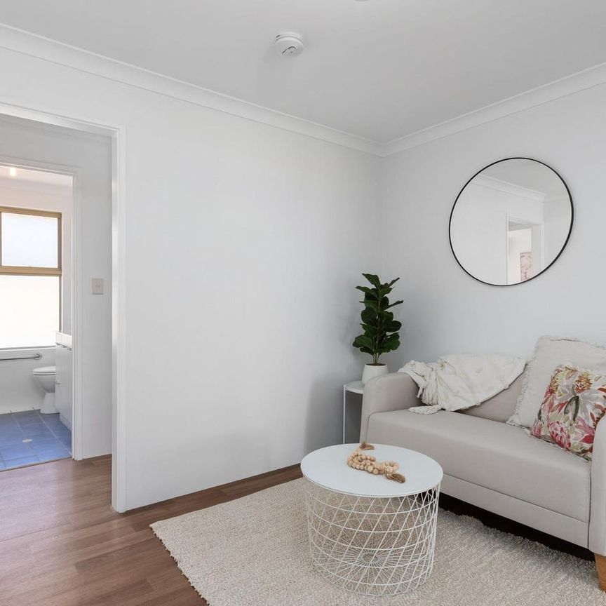 Co- living opportunity Bertram - Your Private Room with ensuite at $375 per week - all included ! - Photo 1