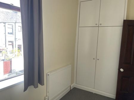 2 bedroom terraced house to rent - Photo 2