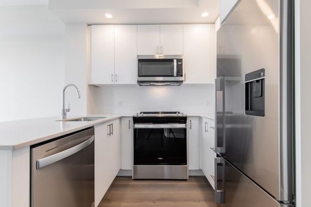 For Lease - 3220 William Coltson Avenue Unit# 1403, Oakville, Ontario - Photo 1