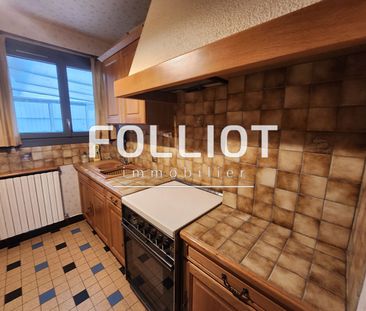 A LOUER - A 15 min de VIRE - PAVILLON F7 avec GARAGE et JARDIN - Photo 3