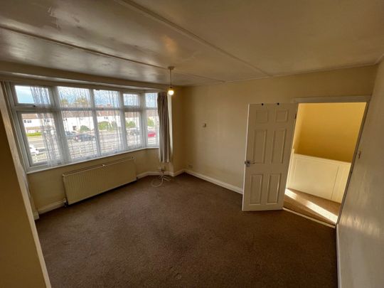 1 Bed Maisonette, Station Road, BS34 - Photo 1