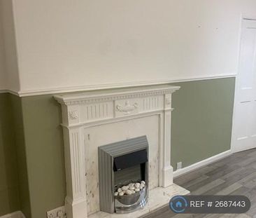 3 bedroom flat to rent - Photo 1