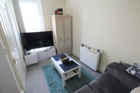 1 bed maisonette to rent in Warrior Square, St Leonards-on-Sea - Photo 3