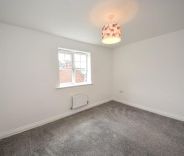 4 bed House - Detached for Rent - Photo 5