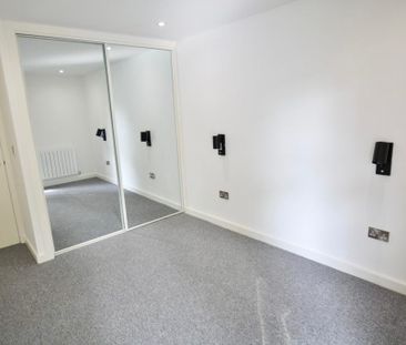 2 bedroom semi-detached house to rent - Photo 2