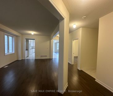 Detached Home For Lease | X8057988 - Photo 4