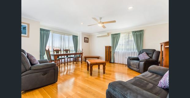 Large free-standing 3 bedroom home in quiet complex minutes to Caloundra CBD - Photo 1