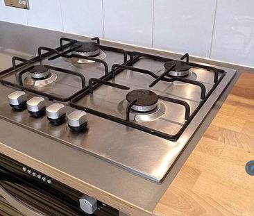 6 bedroom terraced house to rent - Photo 1