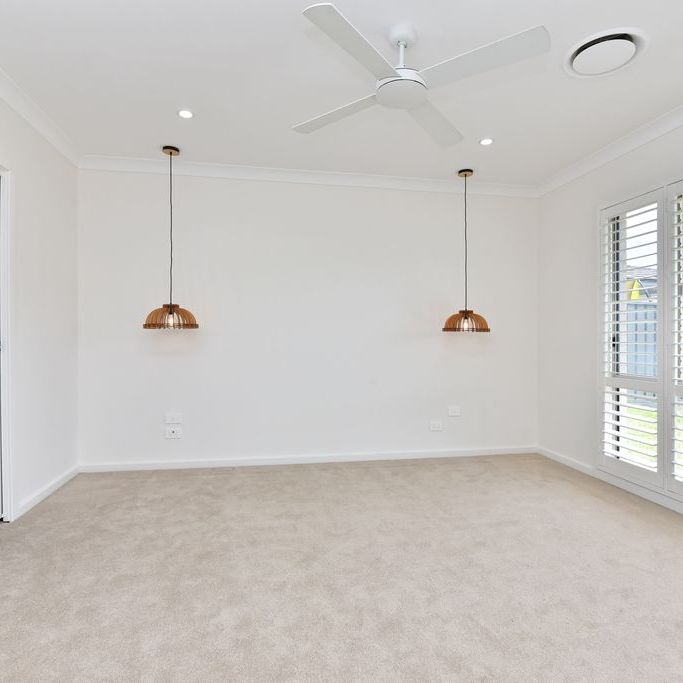 6 Elettra Street, Cameron Park - Photo 1