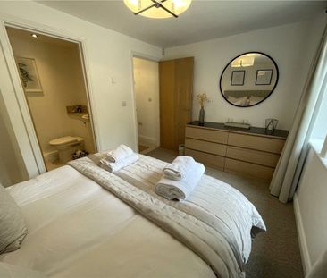 2 bedroom Garden apartment in Brockham End, north of Lansdown Racec... - Photo 3