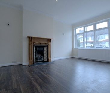 4 Bed Semi-Detached House, Foxley Road, CR7 - Photo 5