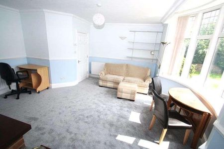 Seamill Park Crescent, Worthing, BN11 - Photo 3