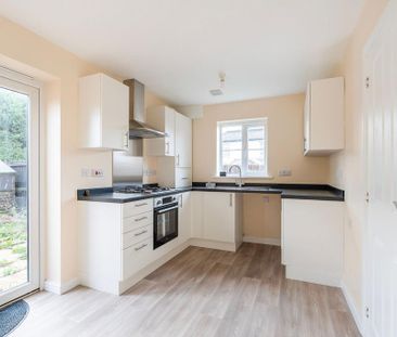 2 bedroom end of terrace house to rent - Photo 5