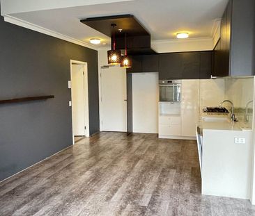 Unfurnished Premium 2-Bedroom, 2-Bathroom Apartment with 1 Car Park - Photo 6