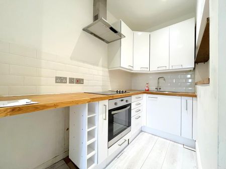 1 bedroom flat to rent - Photo 3