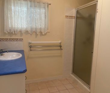 Charming 3-Bedroom Family Home in South Mackay – Comfort Meets Conv... - Photo 1