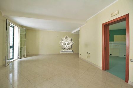 Appartamento senza arredi - Photo 2