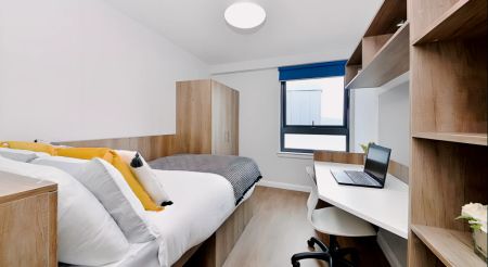 Attic En-Suite Plus - Photo 2