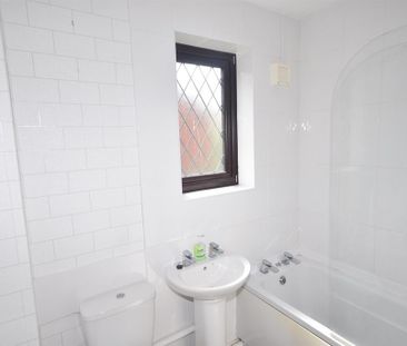 2 bedroom semi-detached house to rent - Photo 2