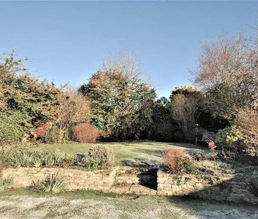 Rosehill Park, Emmer Green, Reading, RG4 - Photo 1