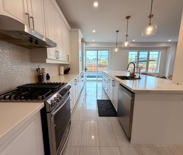 For Lease - 2557 Bandsman Crescent, Oshawa, Ontario - Photo 4
