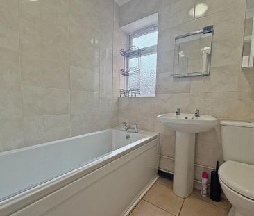 2 bedroom ground floor maisonette to rent - Photo 6