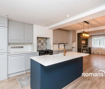 3 bedroom semi-detached house to rent - Photo 1