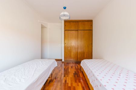 Apartamento T3 para arrendamento - Junto à Av Brasil - Photo 4